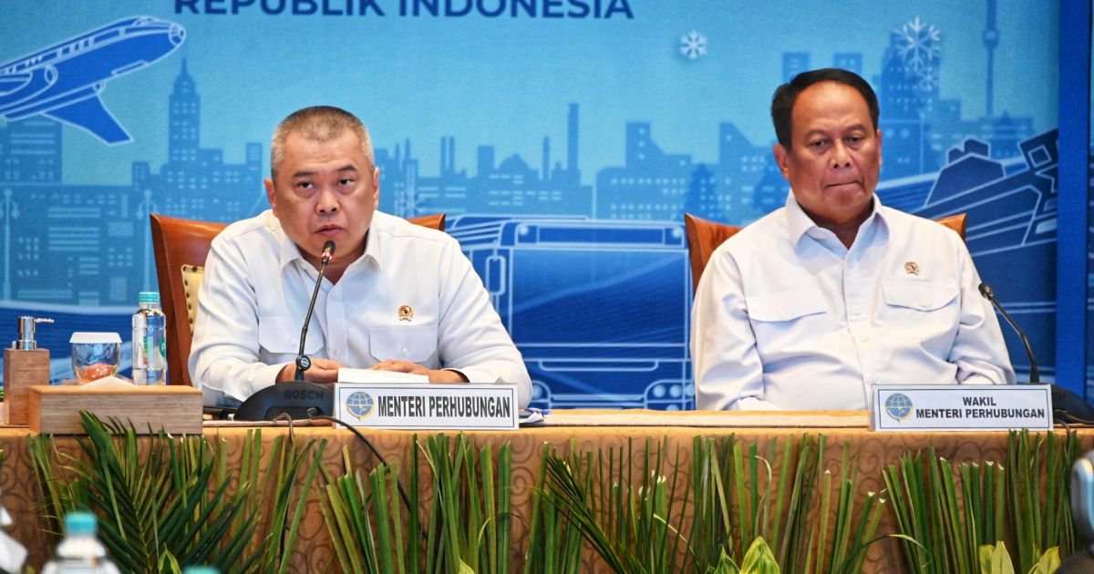 Menhub Dudy Purwagandhi secara resmi menutup Posko Pusat Angkutan Nataru 2025/2026 di Kantor Pusat Kementerian Perhubungan, Jakarta, Senin (5/1).