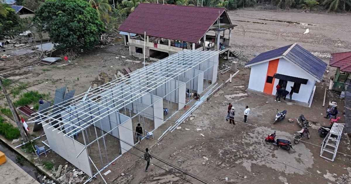 pembangunan hunian sementara (huntara) tengah dikebut di Pante Rambong Aceh Timur