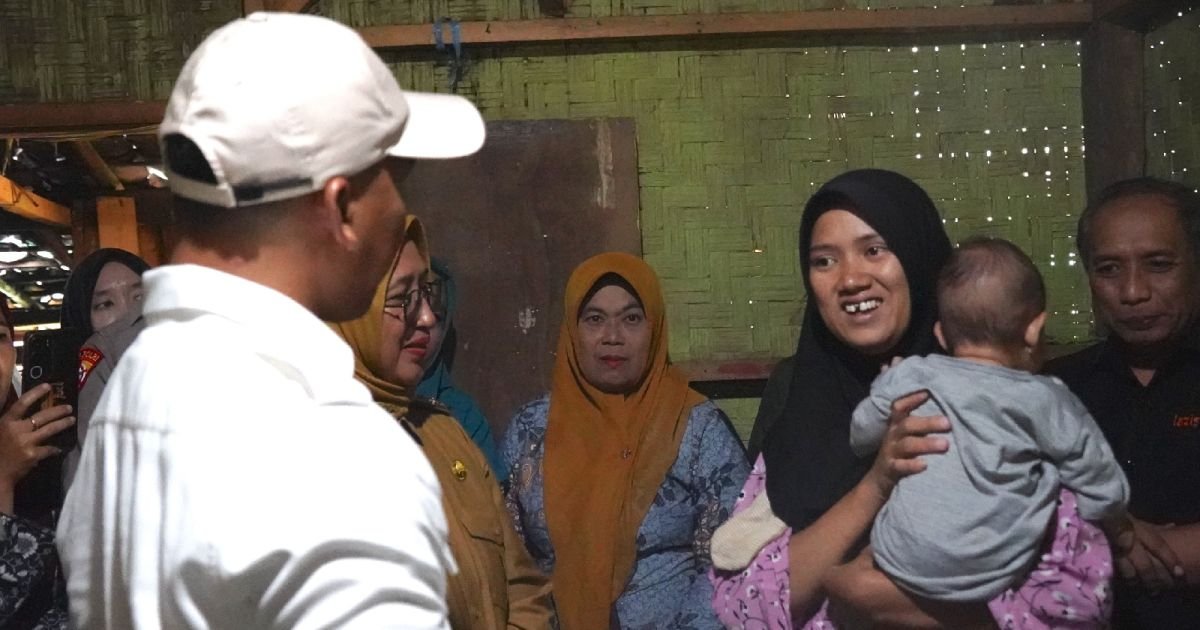 Menteri Wihaji Tinjau Keluarga Berisiko Stunting di Sukabumi: Selamatkan Generasi, Selamatkan Masa Depan