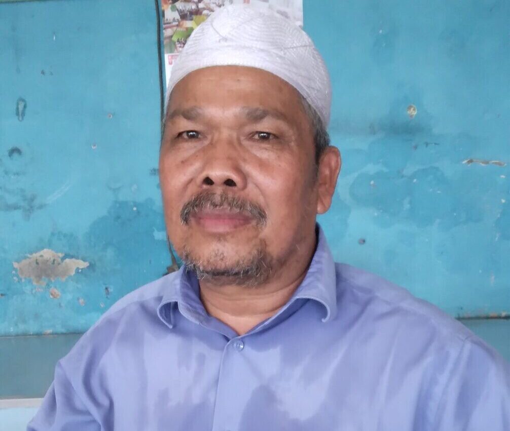 Dari Pemungut di Kebun Kopi ke Bangku SMA: Perjuangan H.Badar, Anak Desa yang Tak Pernah Menyerah 