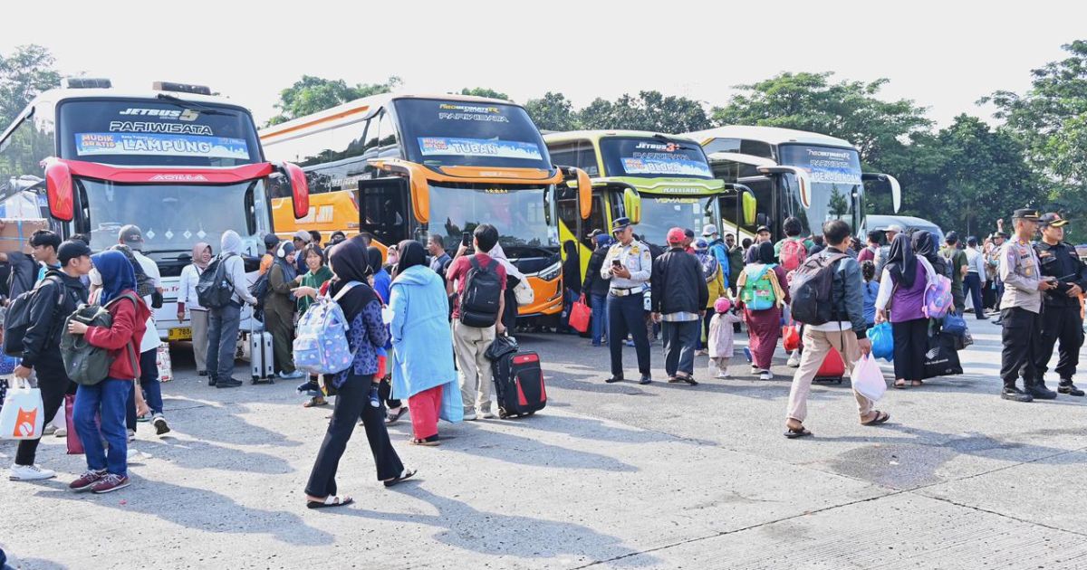 Posko Pusat Angkutan Lebaran Terpadu 2026 mencatat puncak arus mudik Lebaran terjadi pada Rabu, 18 Maret 2026 (H-3 Lebaran)