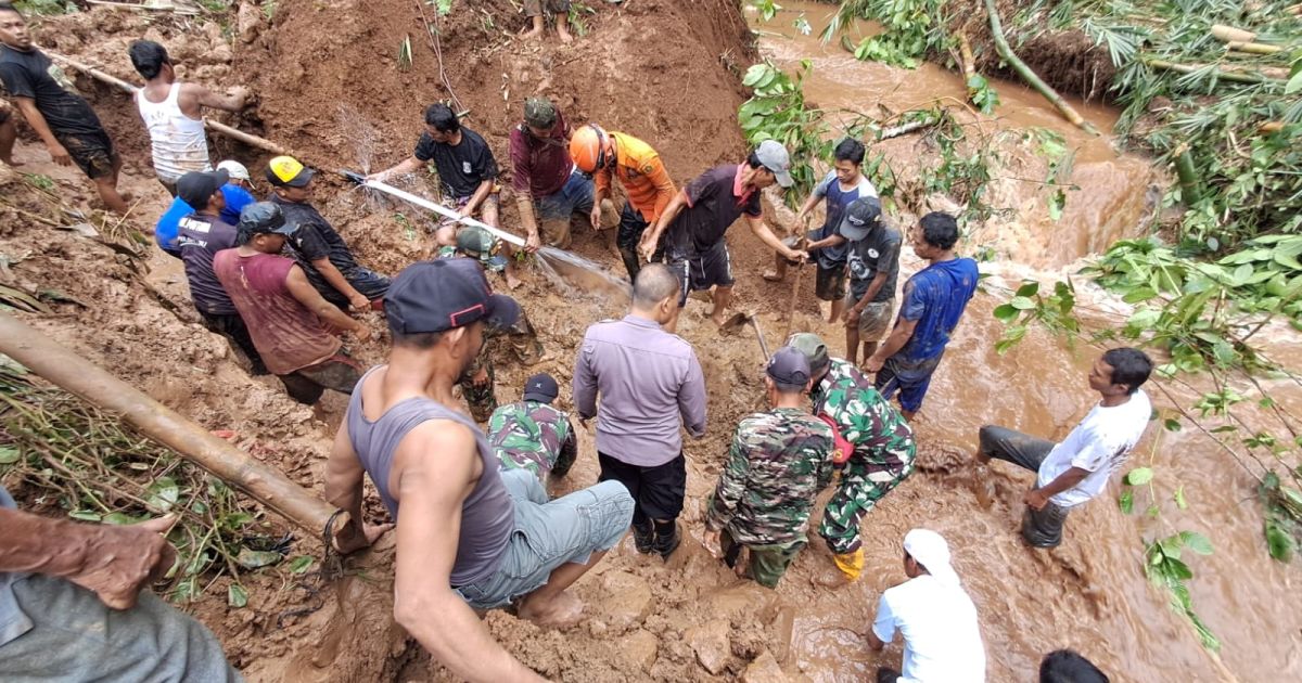 Longsor Dramaga Bogor: Buruh Harian Tewas Tertimbun Tebing