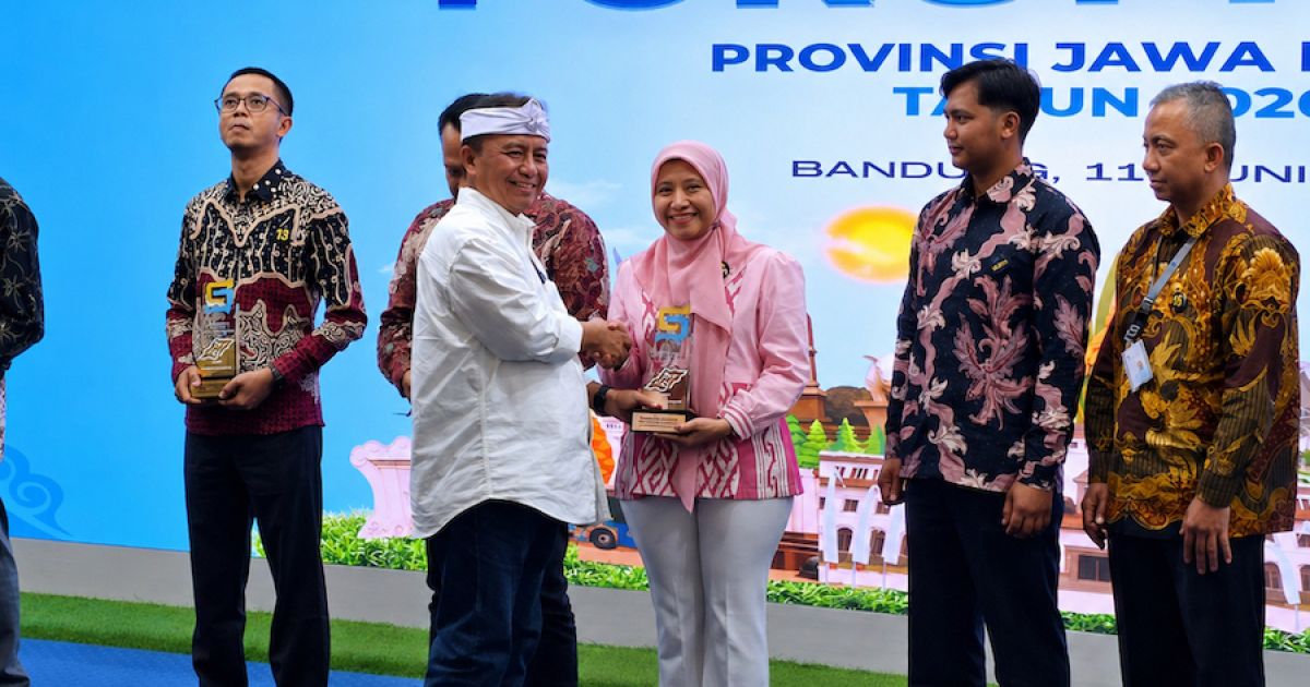 Solusi Bangun Indonesia Raih Penghargaan Inovasi Berkelanjutan di Forum CSR Jabar 2026