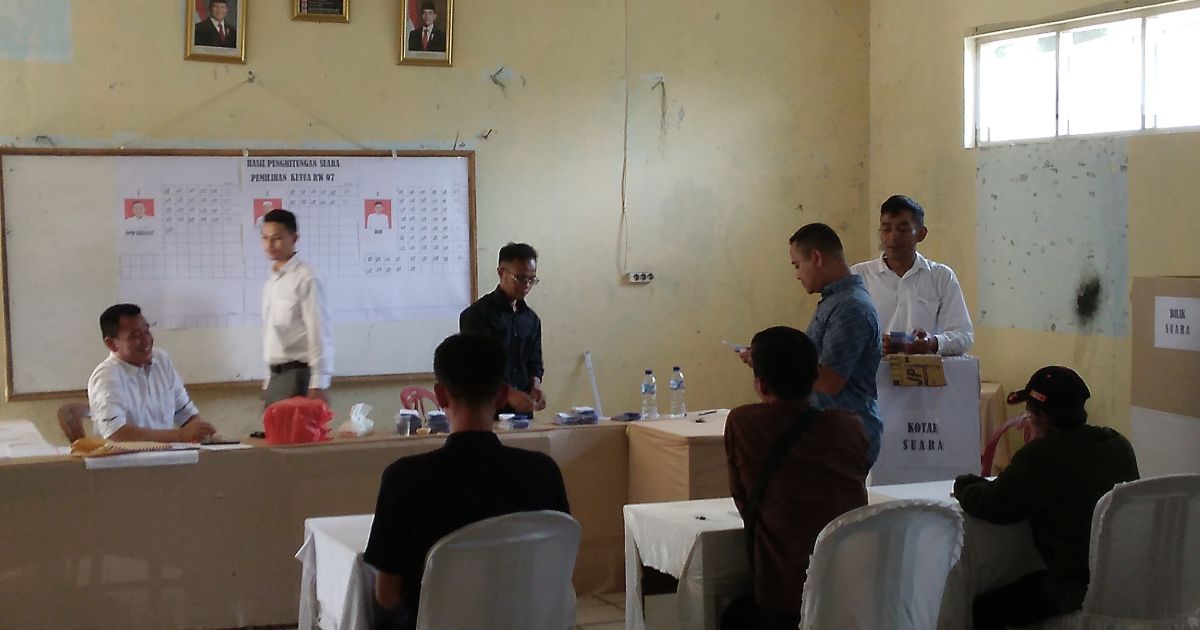 6 RW Gelar Pemilihan, 11 RW Pilih Aklamasi: Karang Tengah Tunjukkan Harmoni Demokrasi