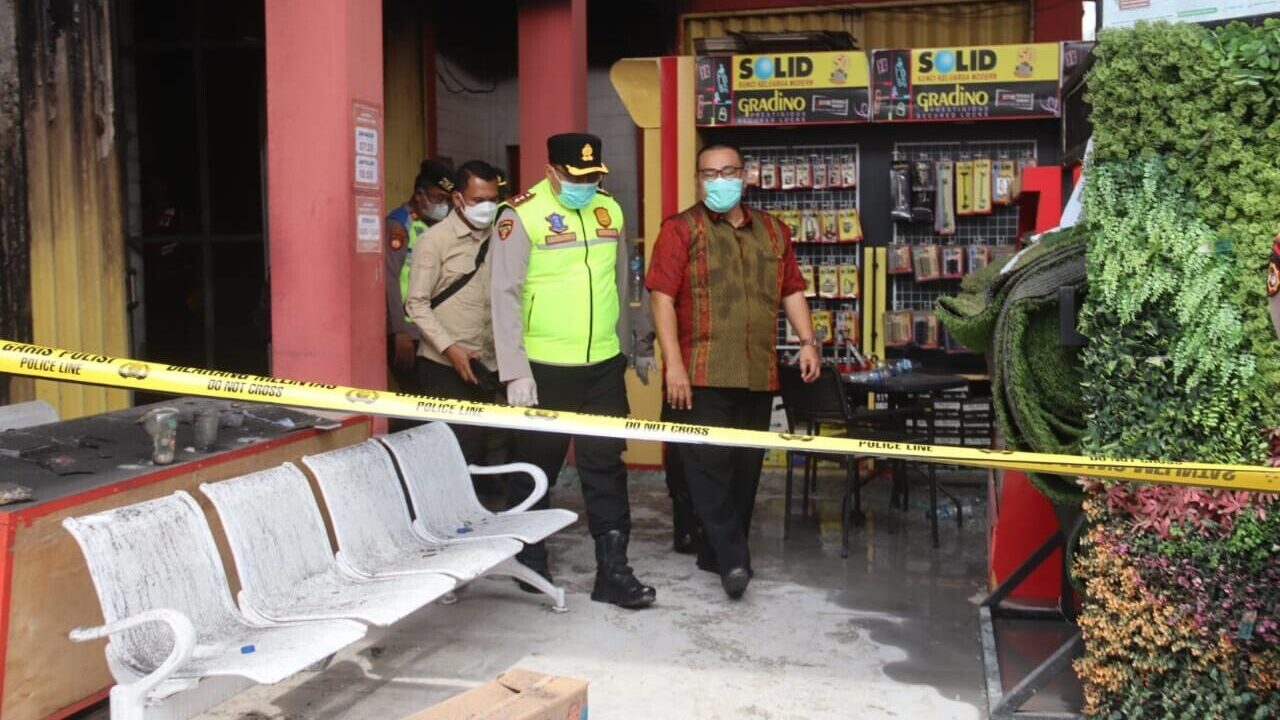 Tragedi Ruko Rukun Jaya: Kapolres Brebes Tinjau Lokasi Kebakaran, Dua Korban Meninggal Dunia