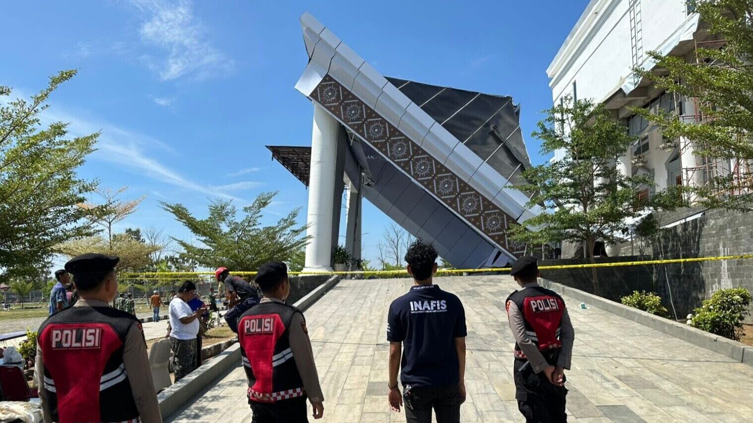 Insiden Robohnya Atap Teras KPT Pemda Brebes, Legislator Heru Irawanto Sebut Komisi III Bakal Panggil Kontraktor