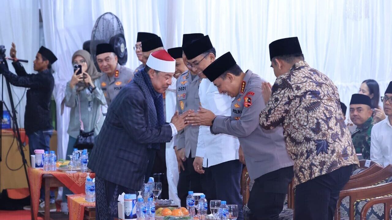 Ulama dan Polri saling Melengkapi di Acara Haul Pondok Pesantren Buntet Cirebon