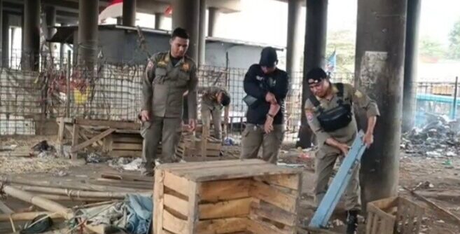 PKL Flyover Cileungsi Bogor Kembali Ditertibkan, Pedagang Diminta Berjualan di Tempat Resmi