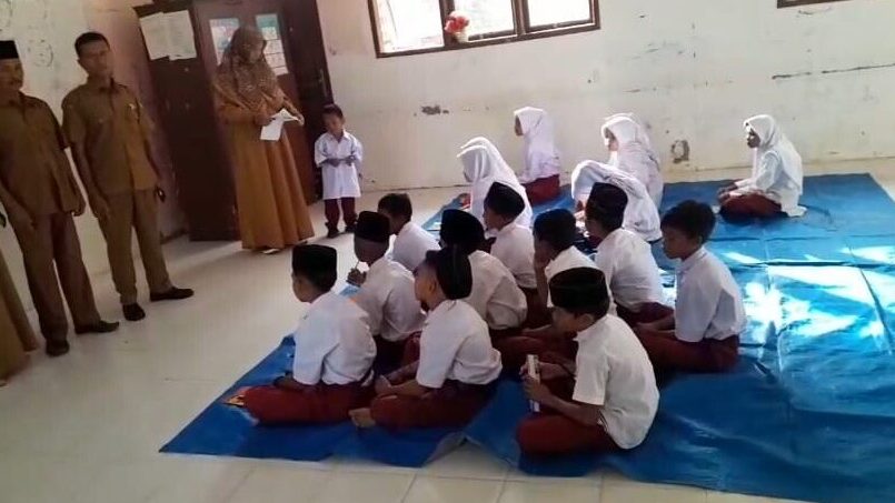 Murid SDN di Aceh Timur Belajar di Lantai, Pemerintah Diminta Turun Tangan
