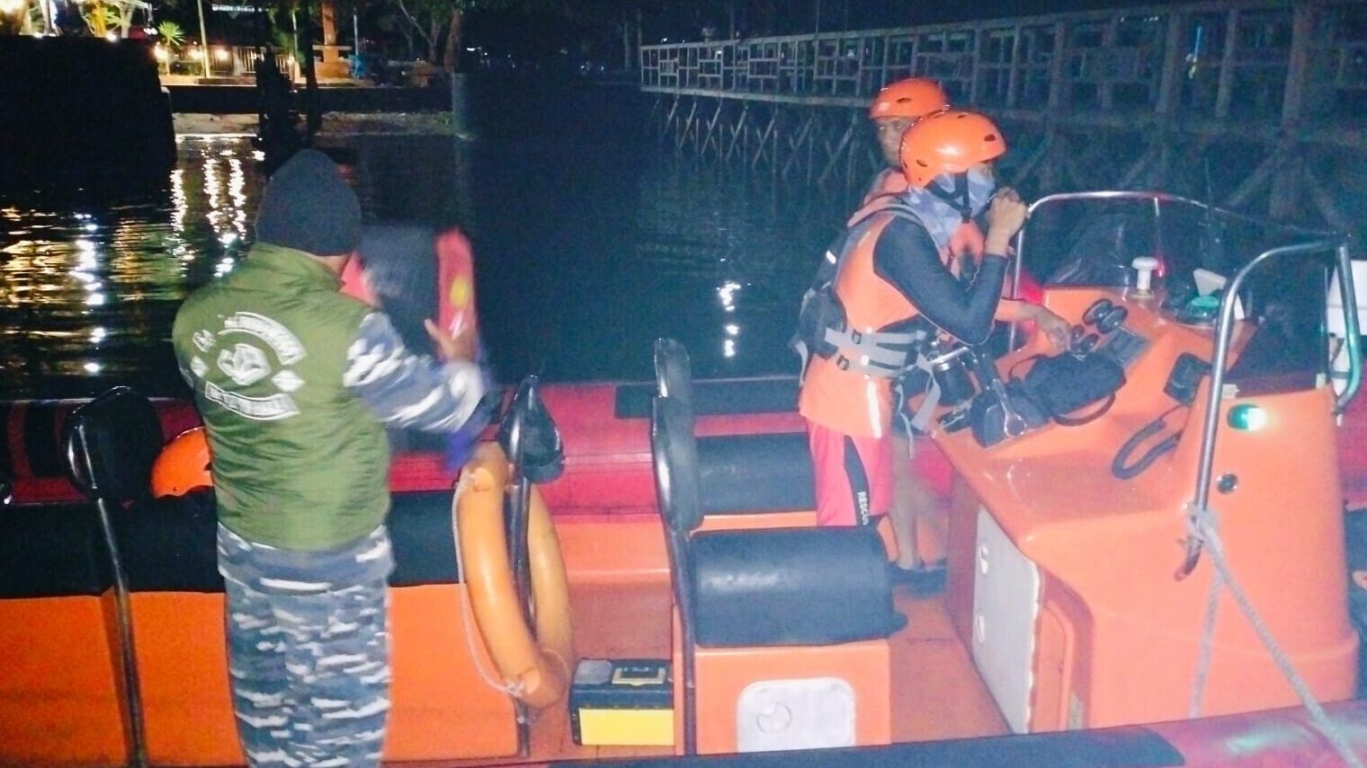 Respon Cepat Tenggelamnya KMP Tunu Pratama Jaya, TNI Kerahkan Kekuatan Laut dan Udara 