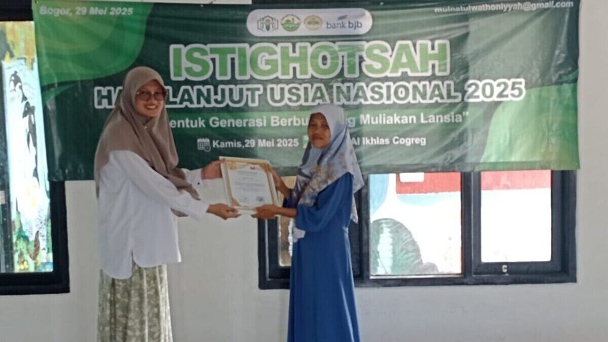 Pentingnya Menjaga Tradisi Memuliakan Lansia sedari Hal Terkecil 