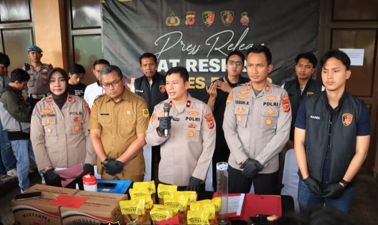 Polisi Bongkar Kasus Pemalsuan Minyak Goreng Bermerk MinyaKita di Bogor
