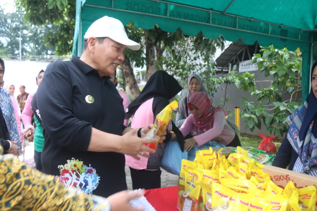 Jelang Ramadhan, Pj.Bupati Bogor Resmi Buka Gerakan Pangan Murah