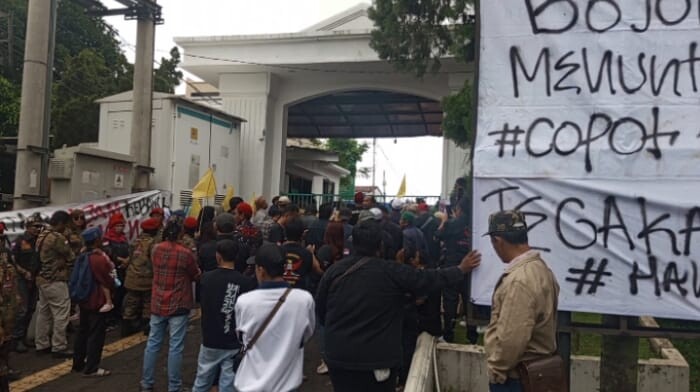 Warga Bojongmurni Bogor Geruduk Kejaksaan, Tuntut Kejelasan Dugaan Kasus Kades