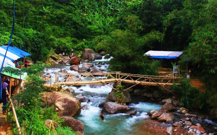 Satpol PP Data Bangunan Diduga Langgar DAS di Sukamakmur Bogor