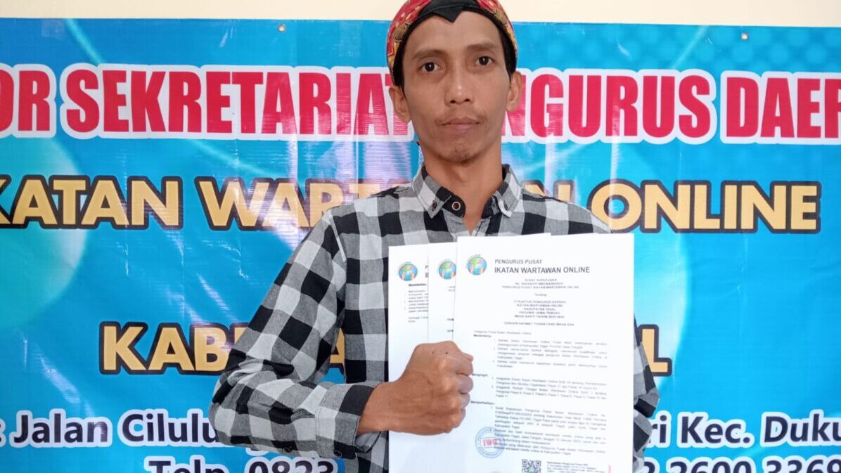 Pengurus Pusat Sahkan Achmad Sholeh, Pimpin PD IWO Kabupaten Tegal Periode 2025-2030