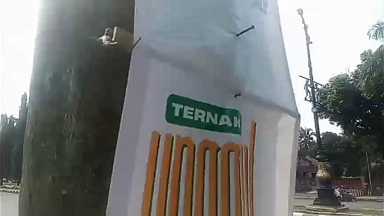 Marak Baliho di Bogor Terpasang Dengan Cara Dipaku di Pohon, Walhi Ungkap Keprihatinan