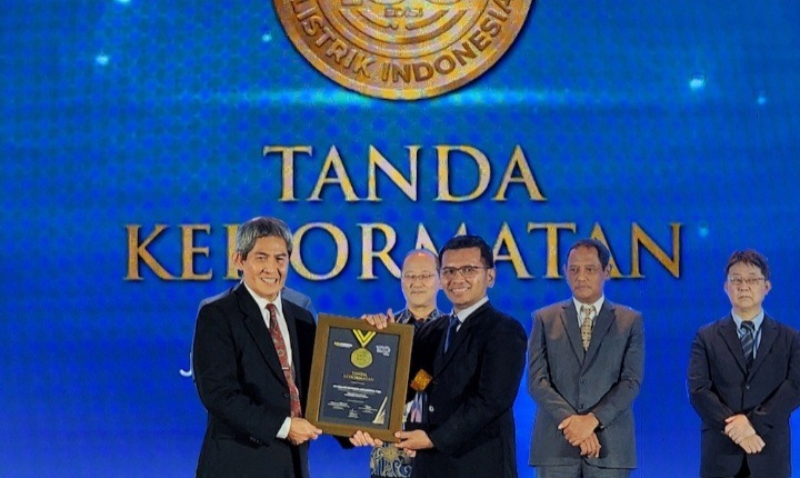 Keren… SBI Pabrik Narogong Bogor Raih Penghargaan dari Majalah Listrik Indonesia