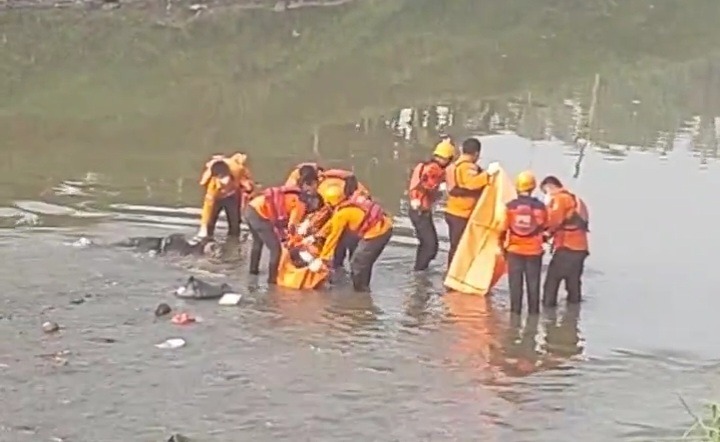 Penemuan 7 Mayat di Kali Bekasi Diidentifikasi, Polisi : Baru 4 Keluarga yang Datang