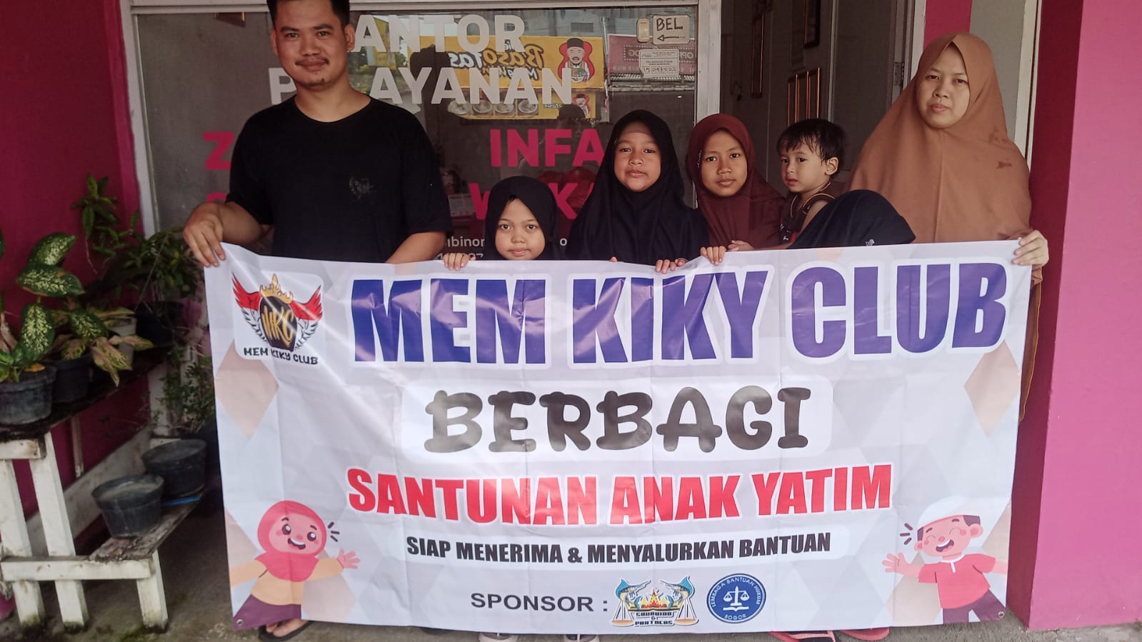 Jumat Berkah, Komunitas Sosial Mem Kiky Club Rutin Salurkan Sedekah Pangan