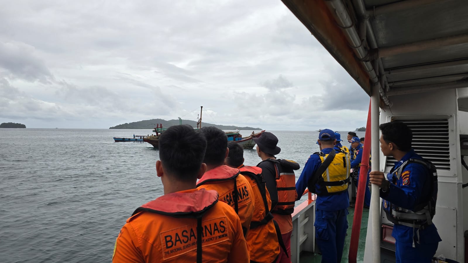12 Orang ABK Kapal KM Subur GT 43 yang Tenggelam di Perairan Pulau Situngkus Berhasil Diselamatkan