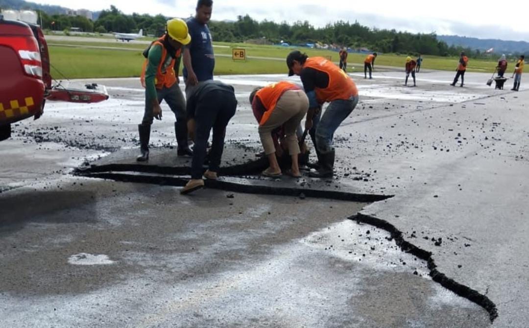 Kronologi Bandara DEO di Papua Alami Kerusakan Runway