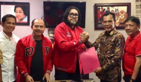 Silaturahmi Politik ke PDIP Jabar, Jaro Ade Sebut Peluang Berkoalisi Sangat Terbuka