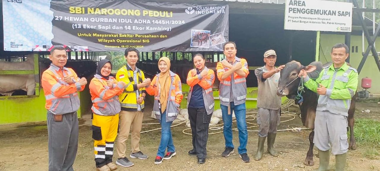 Idul Adha 1445 H : PT.SBI Narogong Bogor Berbagi Berkah, Salurkan 27 Hewan Kurban Untuk Warga