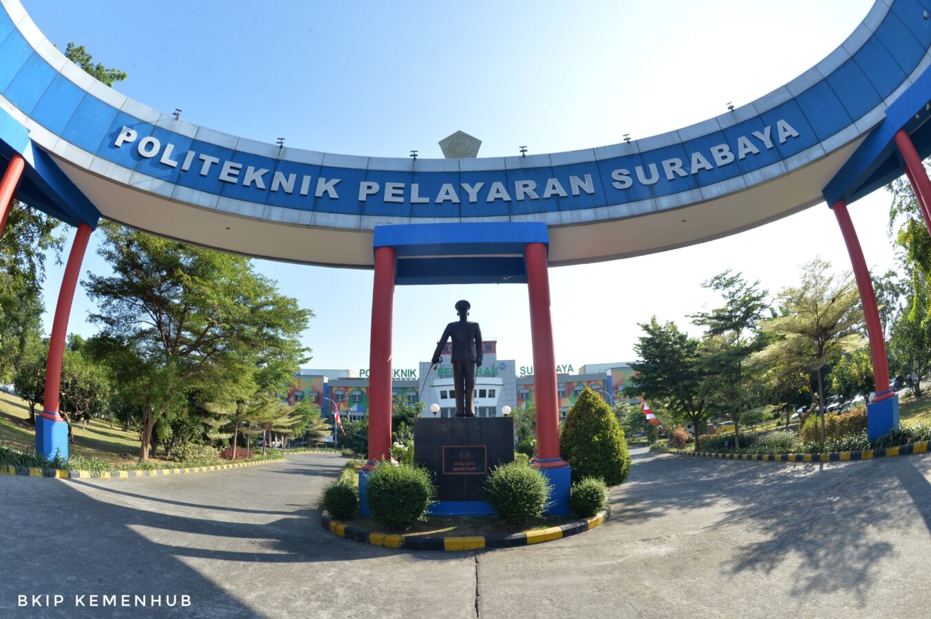 Pemimpin Masa Depan Transportasi, Menhub : Perlu Karakter Baru