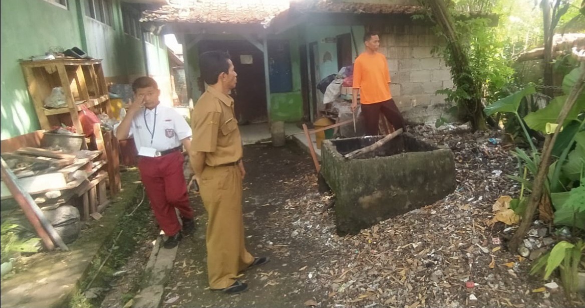 Memprihatinkan, Fasilitas di SDN Dukuh Citeureup Tidak Layak dan Rusak