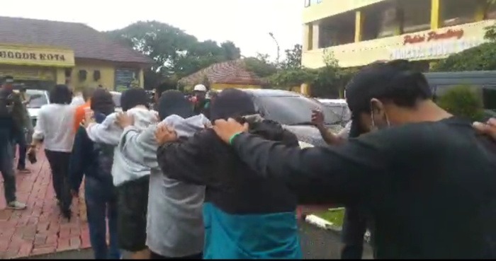 Ramadhan di Bogor Diwarnai Kenakalan Remaja, Polisi  Amankan Sejumlah Pelaku Perang Sarung