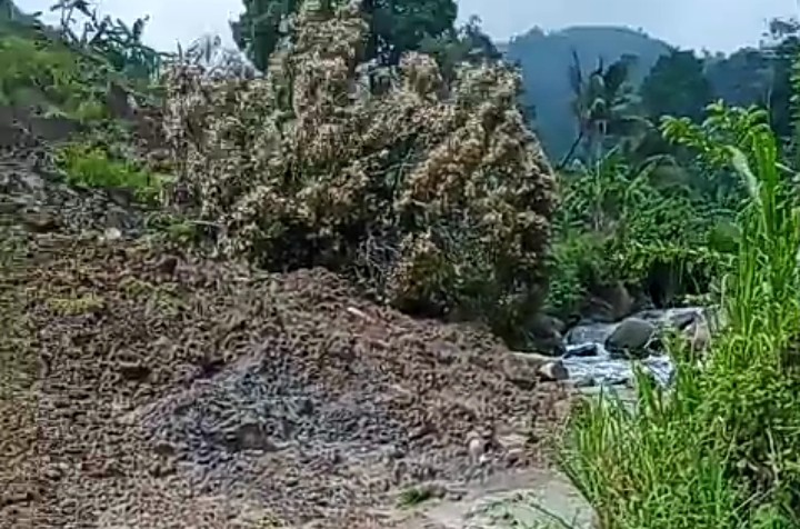 Lahan Warga Sukamakmur Terdampak Banjir, Diduga Akibat Longsoran Kaki Gunung Hanyawong