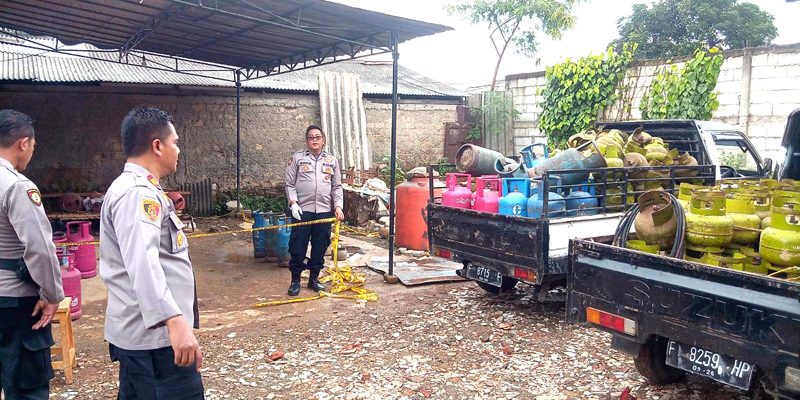 Gudang Gas Oplosan di Bogor Digerebek Polisi, 3 Pelaku Berikut Barang Bukti Diamankan