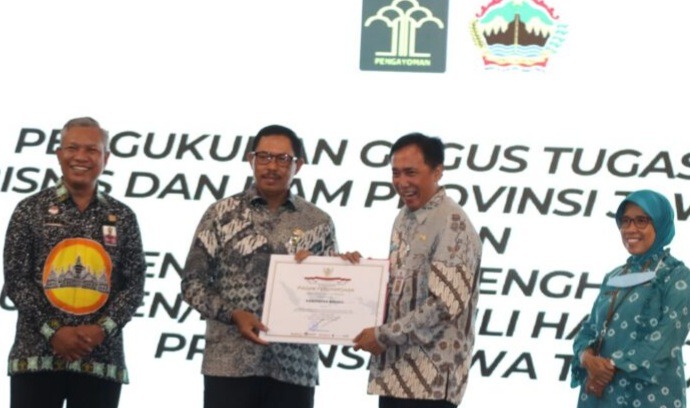 Pemkab Brebes Kembali Raih Penghargaan Peduli HAM dari Kementrian